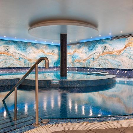 Отель Hilton Dublin Kilmainham Экстерьер фото
