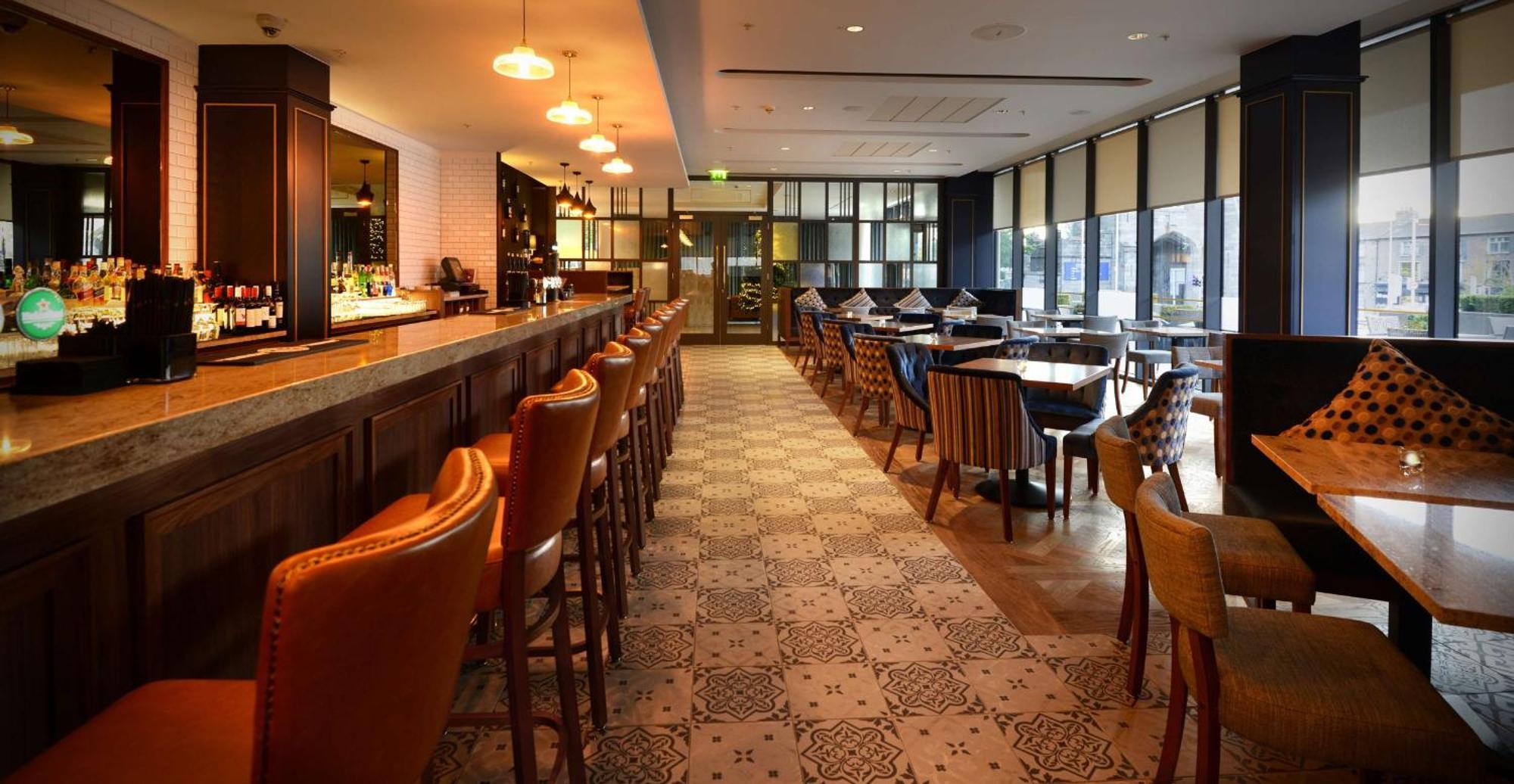 Отель Hilton Dublin Kilmainham Экстерьер фото