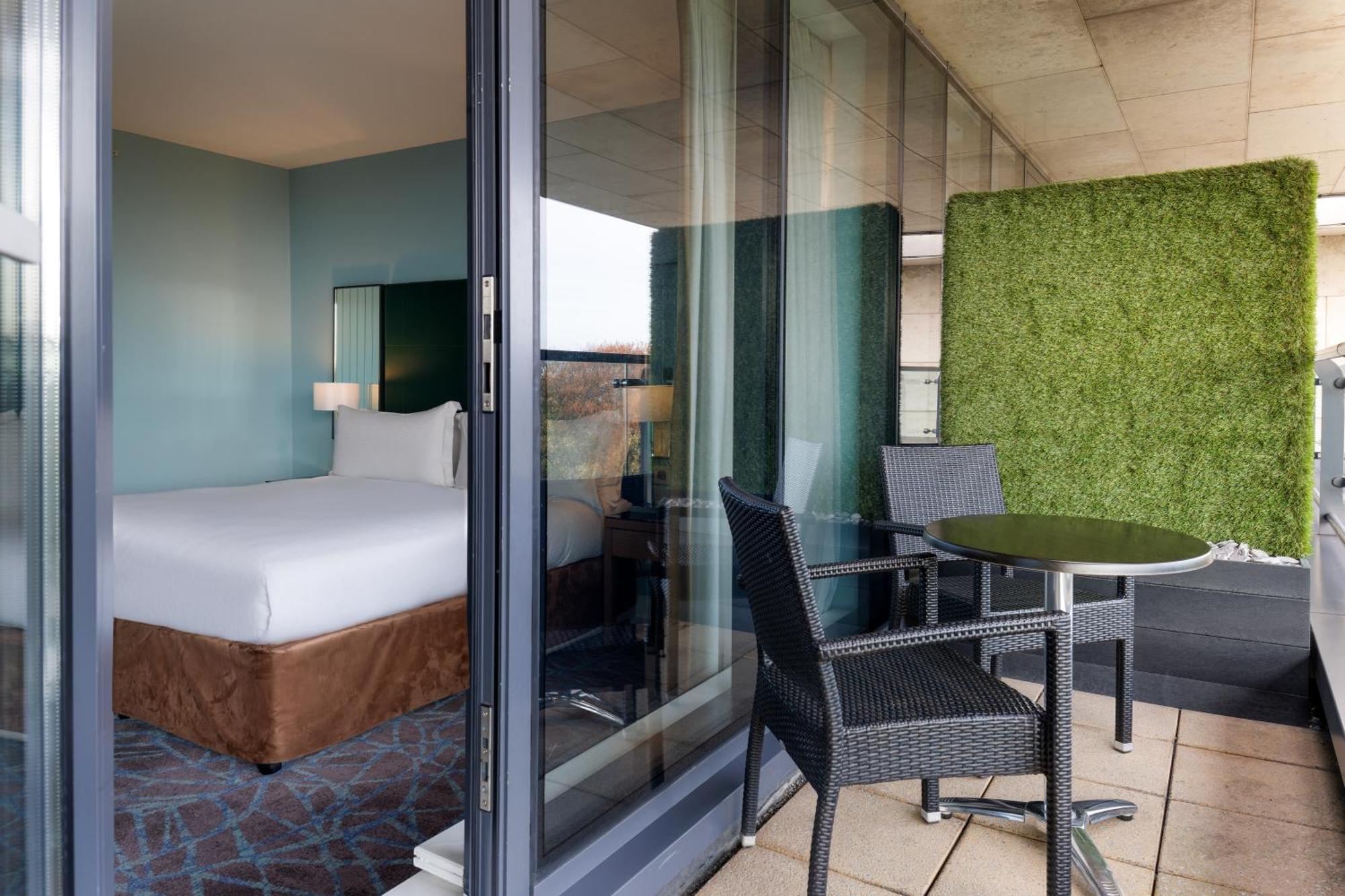 Отель Hilton Dublin Kilmainham Экстерьер фото
